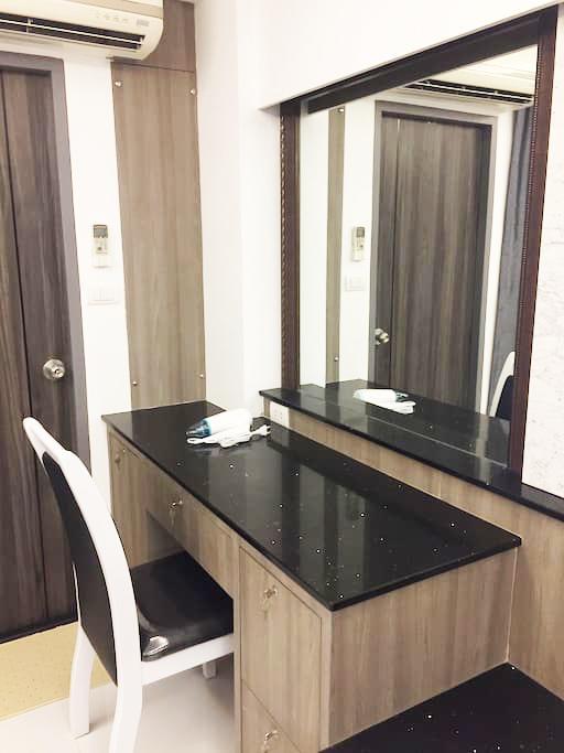 Family Suite Room Pratunam 방콕 외부 사진